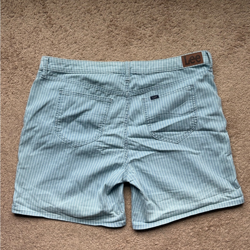Lee Mid-Rise Blue Striped Shorts - Picture 3 of 3